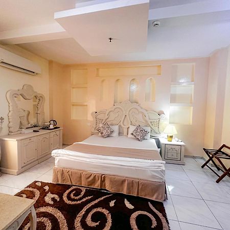 Riyam Hotel Maszkat Kültér fotó