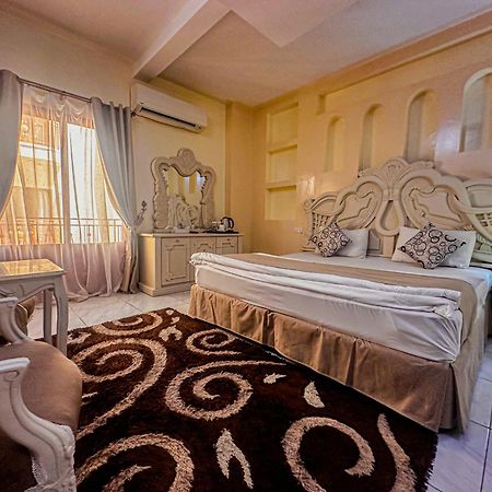 Riyam Hotel Maszkat Kültér fotó