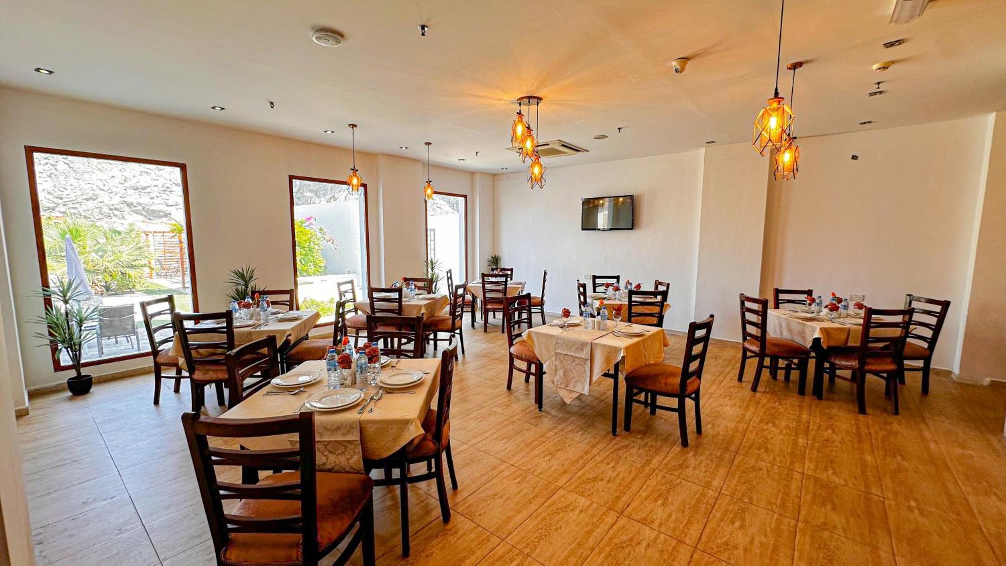Riyam Hotel Maszkat Kültér fotó