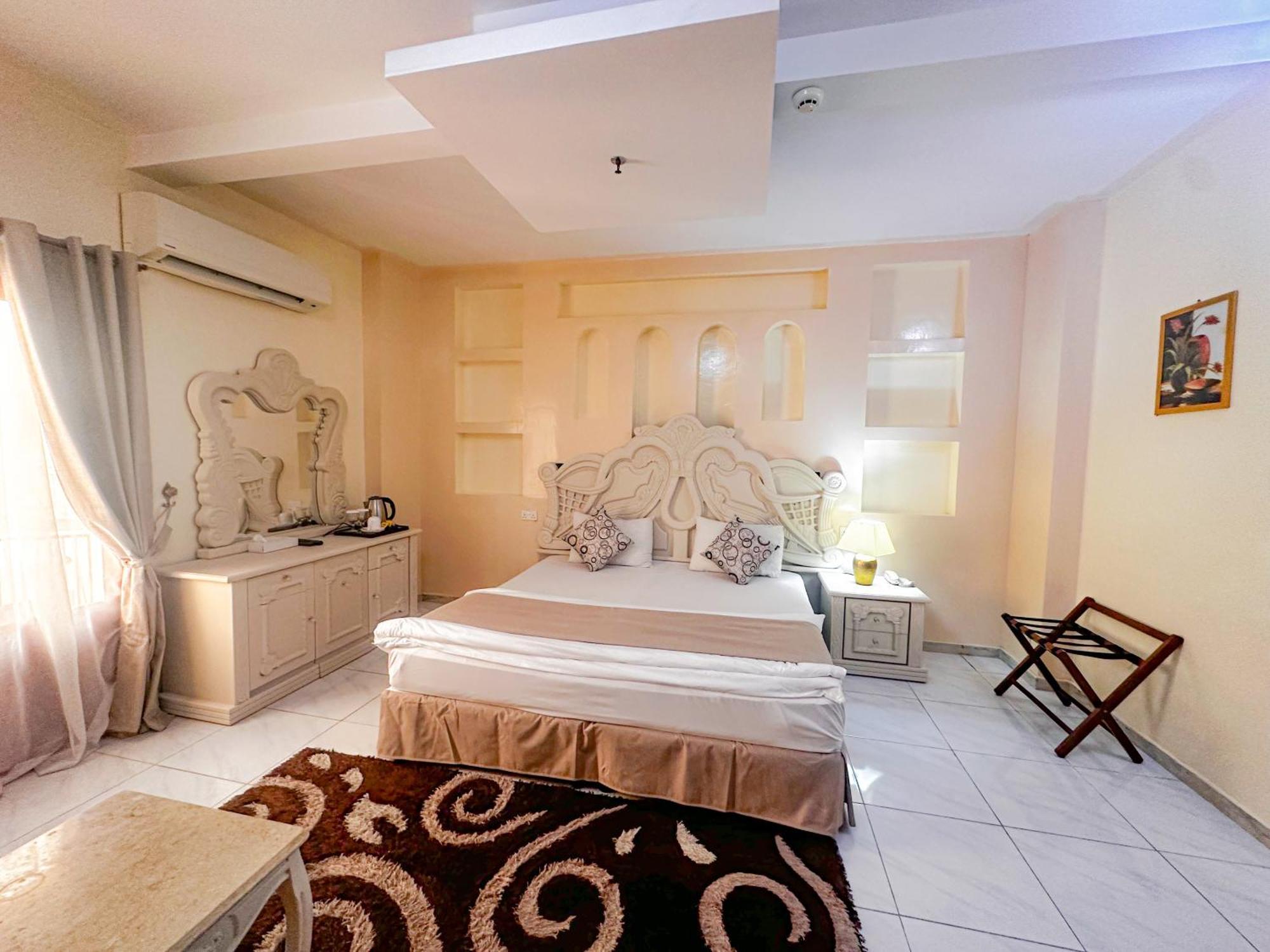 Riyam Hotel Maszkat Kültér fotó