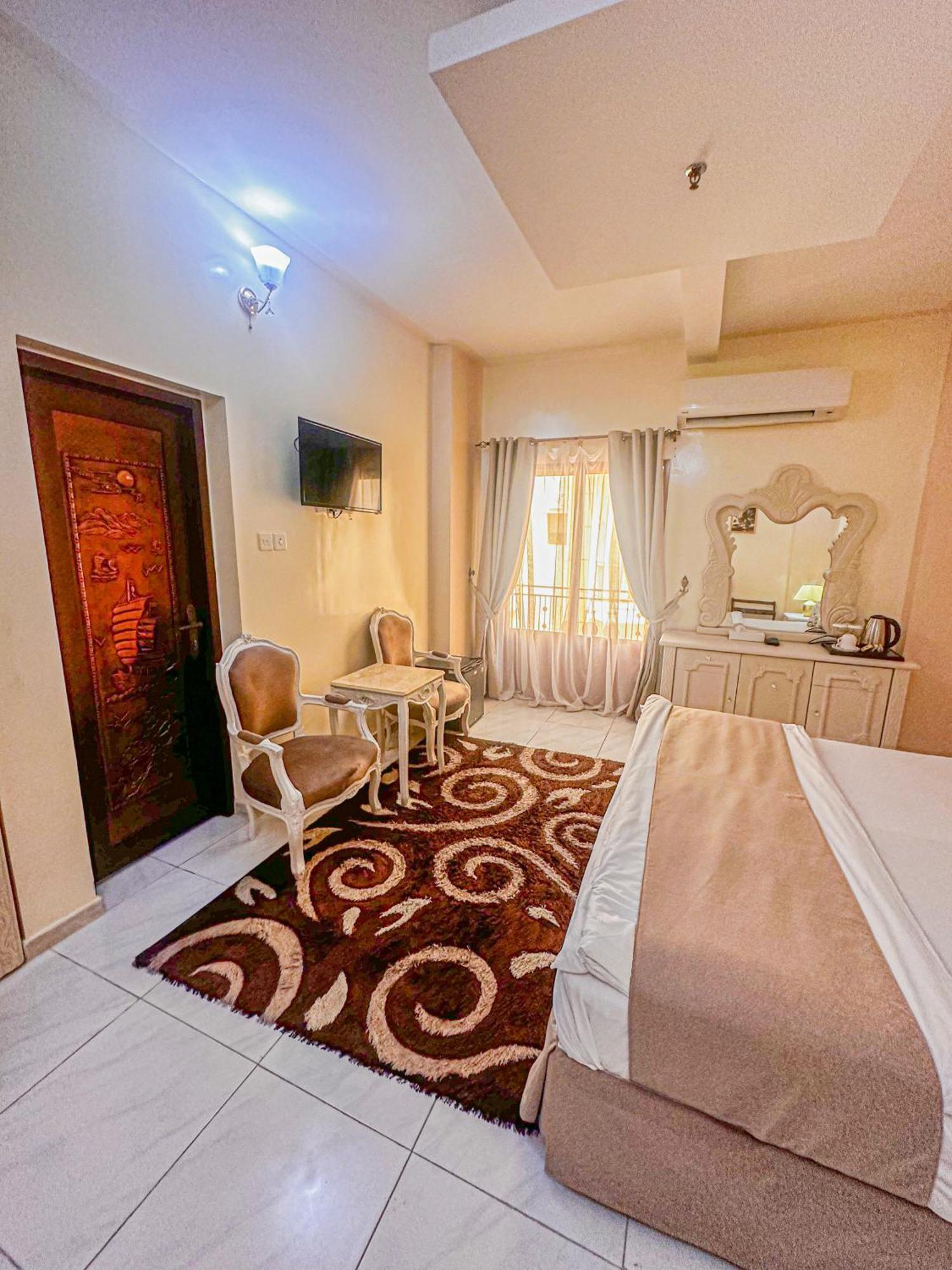 Riyam Hotel Maszkat Kültér fotó