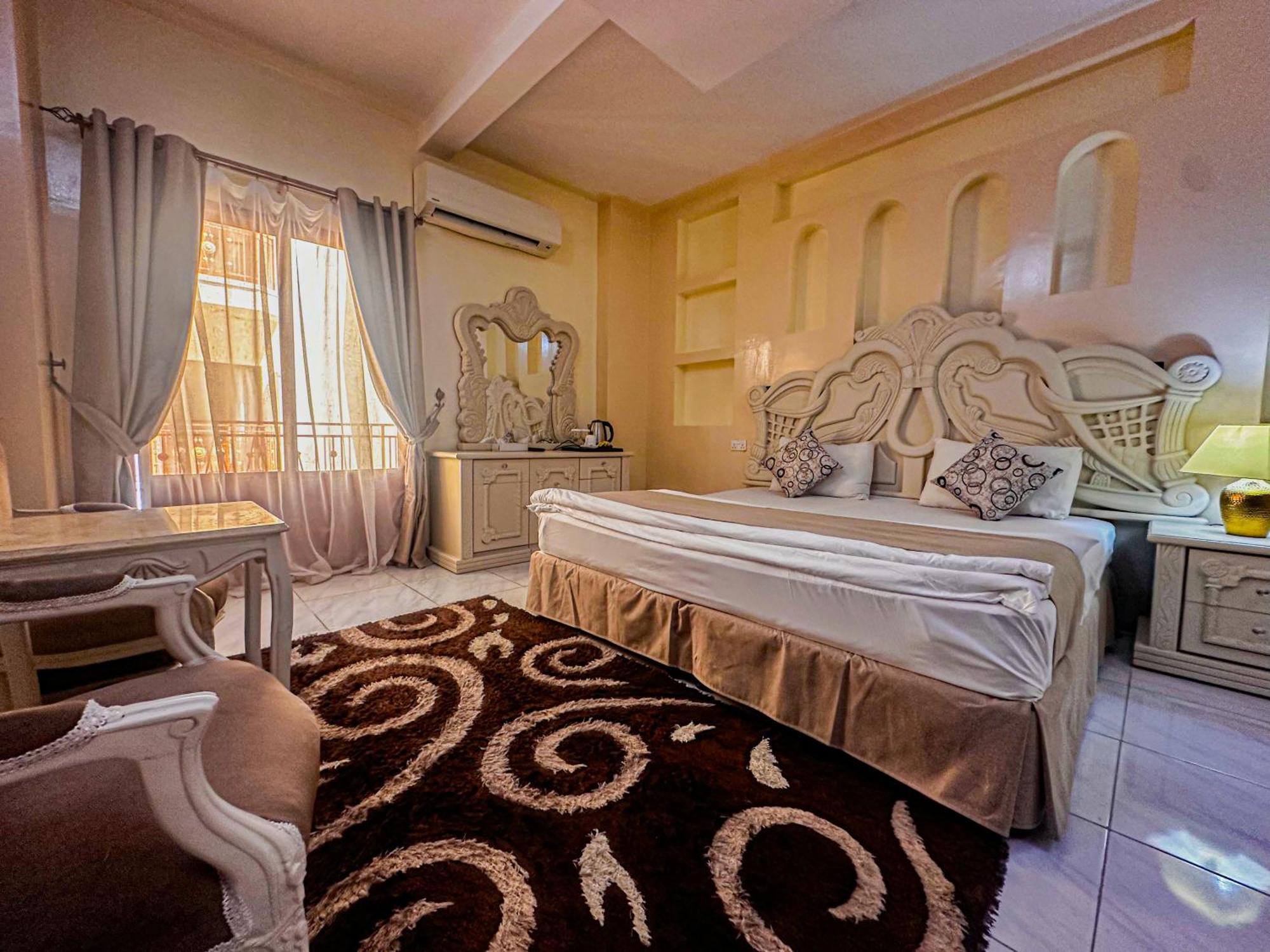 Riyam Hotel Maszkat Kültér fotó